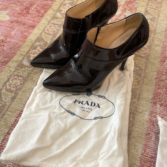 Vintage Prada patent leather booties - Picture 3 of 4